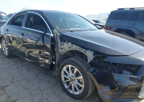 2019 Mercedes-Benz A 220 из США, поврежденный, VIN WDD3G4EB9KW001387